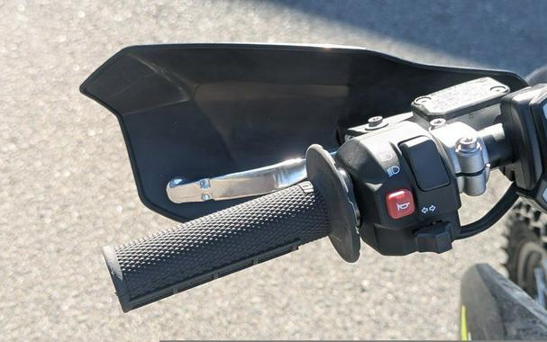 2026 Triumph TF 250-E Jet Black/Pure White