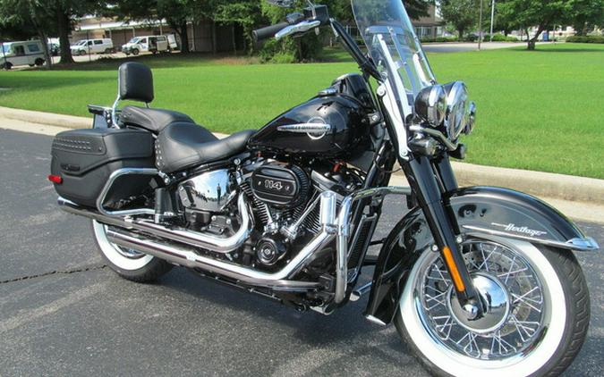 2020 Harley-Davidson Softail FLHCS - Heritage Classic 114