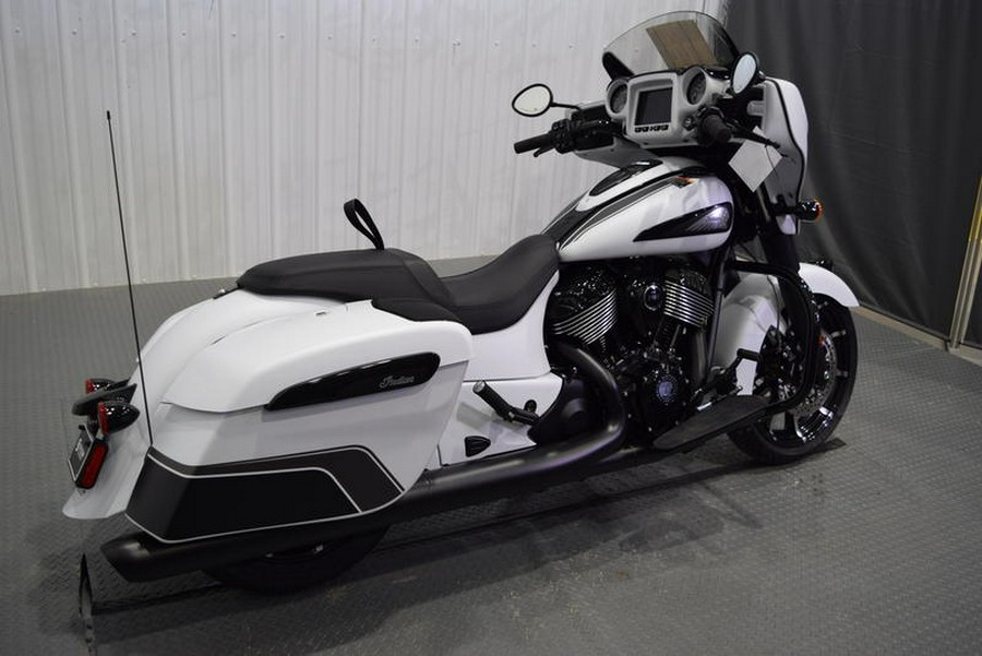 2024 Indian Motorcycle® Chieftain® Dark Horse® w/Powerband Audio Pkg Ghost White Metallic Smoke wit