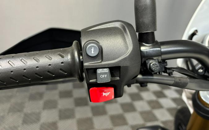 2026 Triumph Scrambler 400 XC