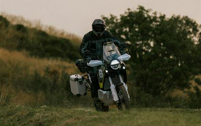 2025 Husqvarna Norden 901 Expedition