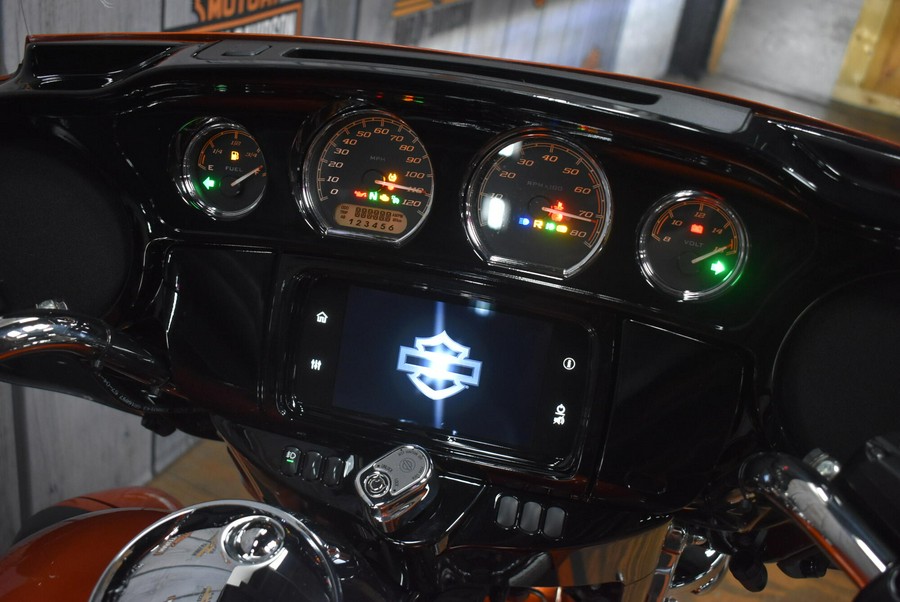 FLHTCUTG 2019 Tri Glide® Ultra