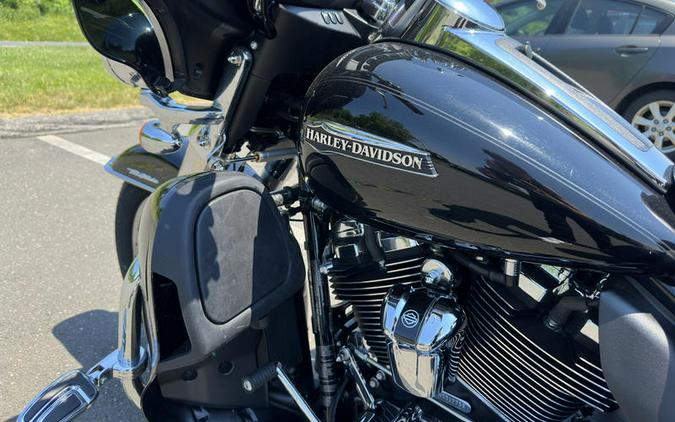 2021 Harley-Davidson® FLHTCUTG - Tri Glide® Ultra