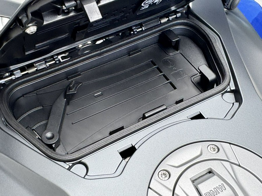 2026 BMW R 1300 RT Impulse