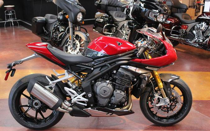 2022 Triumph Speed Triple 1200 RR Review [13 Fast Facts]