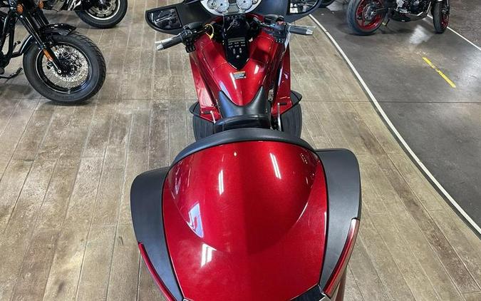 2015 Victory Motorcycles® Vision® Tour Sunset Red with Black Pinstripe