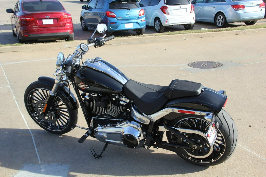 2025 Harley-Davidson Breakout