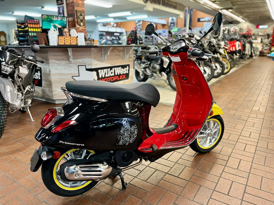 2023 Vespa Primavera 150 Mickey Mouse Edition