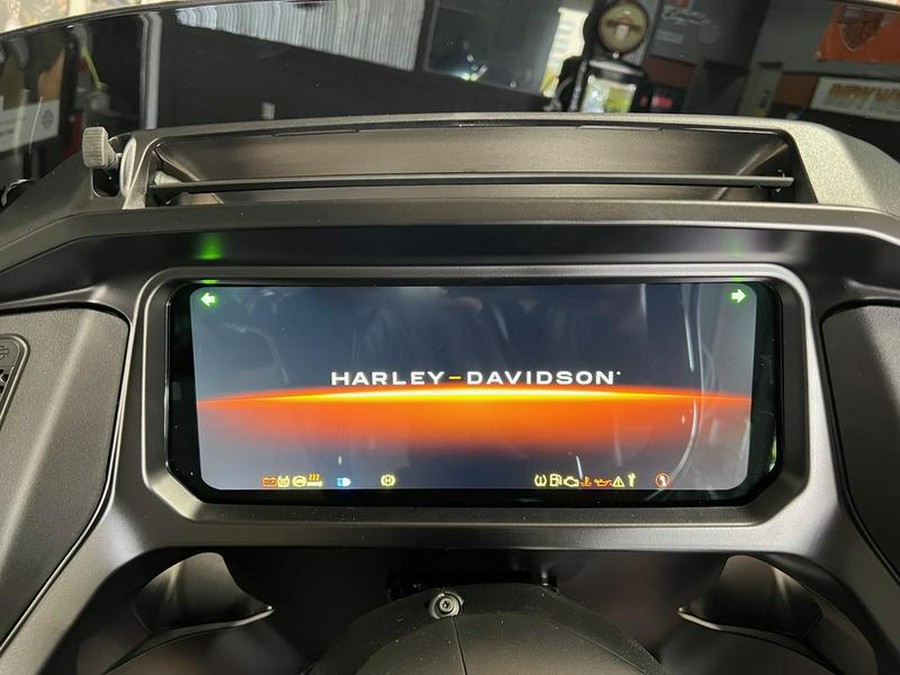 2025 Harley-Davidson® FLTRX - Road Glide®