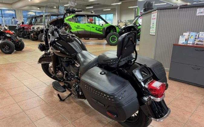 2019 Harley-Davidson® FLHCS - Heritage Classic 114