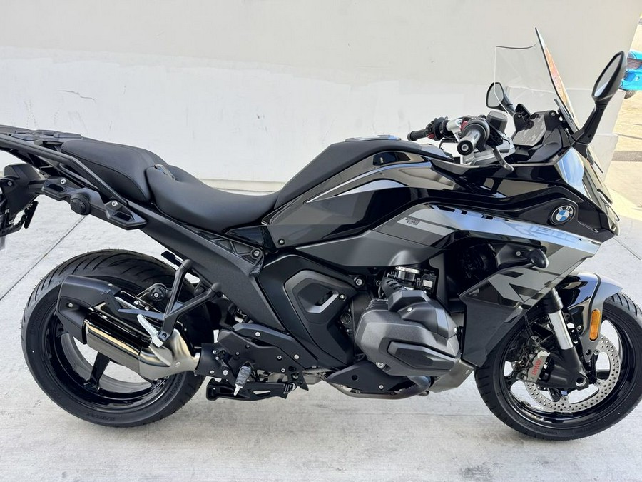 2026 BMW R 1300 RS Triple Black