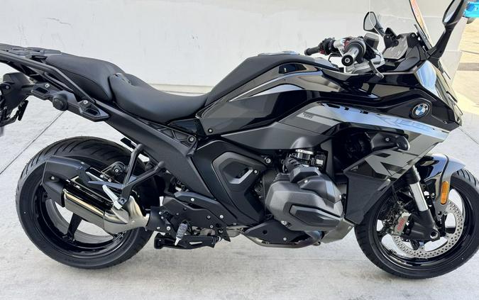 2026 BMW R 1300 RS Triple Black