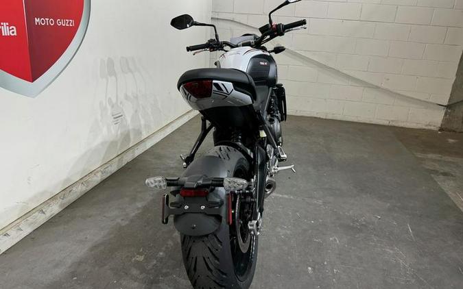 2025 Triumph Trident 660 Triple Tribute Edition Snowdonia White