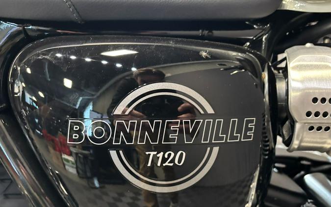 2026 Triumph Bonneville T120