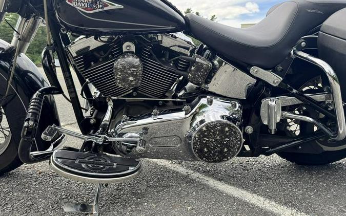 2011 Harley-Davidson® FLSTC - Heritage Softail® Classic