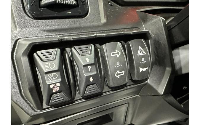 2026 Can-Am DEFENDER LIMITED CAB HD11