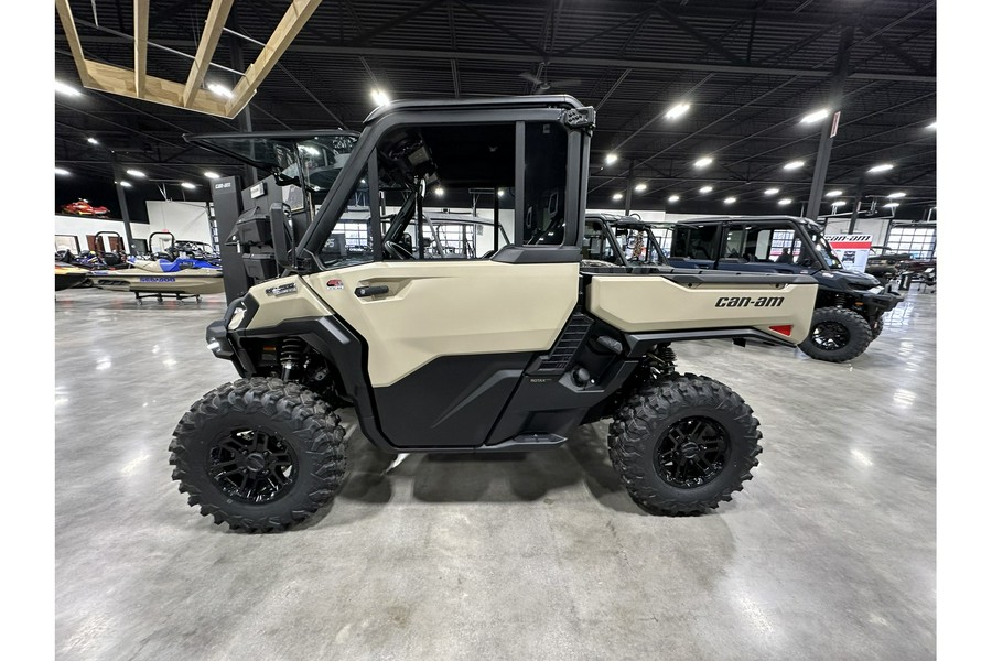 2026 Can-Am DEFENDER LIMITED CAB HD11