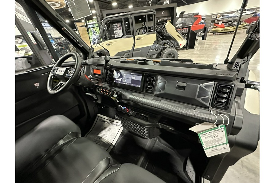 2026 Can-Am DEFENDER LIMITED CAB HD11