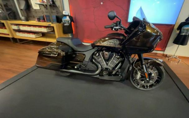 2024 Indian Motorcycle® Challenger® Dark Horse® Icon Smoky Quartz Metallic Pearl/Black Metallic