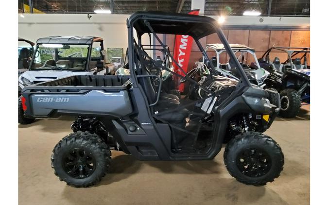 2024 Can-Am DEFENDER XT HD10