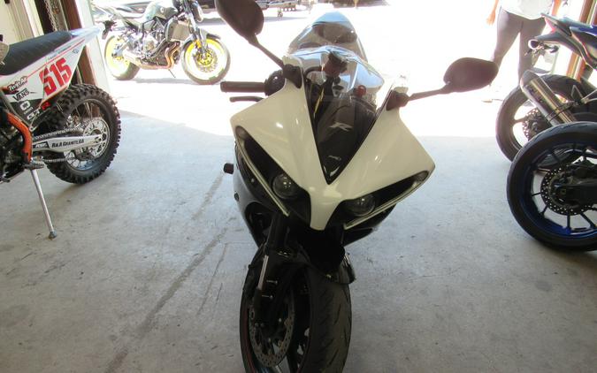 2012 Yamaha R1 WITH LEO VINCE EXHAUST WOODCRAFT SLIDES AND COVERS