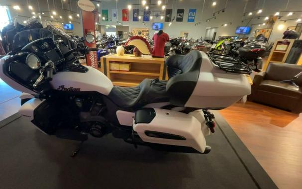 2024 Indian Motorcycle® Pursuit® Dark Horse® w/PowerBand Audio Pkg Icon Ghost White Metallic Smoke