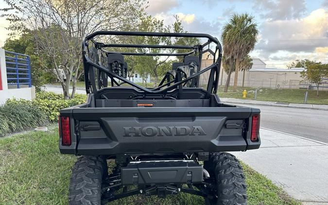 2025 Honda Pioneer 1000-6 Deluxe Crew