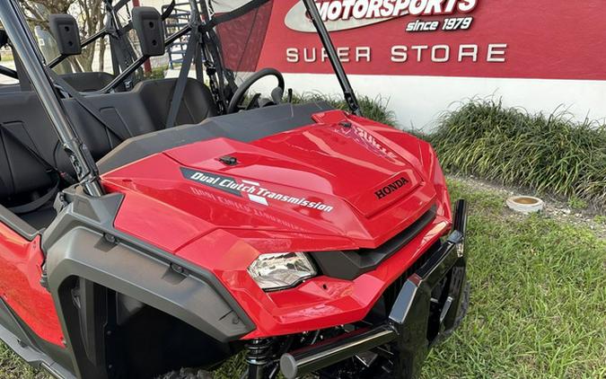 2025 Honda Pioneer 1000-6 Deluxe Crew