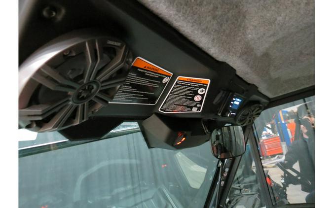 2024 Can-Am Defender MAX Limited HD10