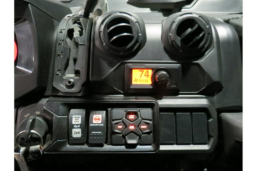 2024 Can-Am Defender MAX Limited HD10