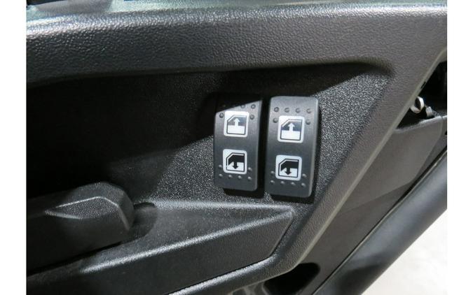 2024 Can-Am Defender MAX Limited HD10