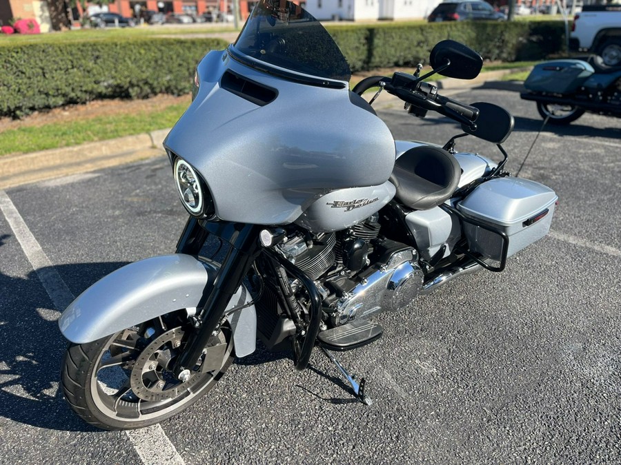 2020 Harley-Davidson Street Glide® Base