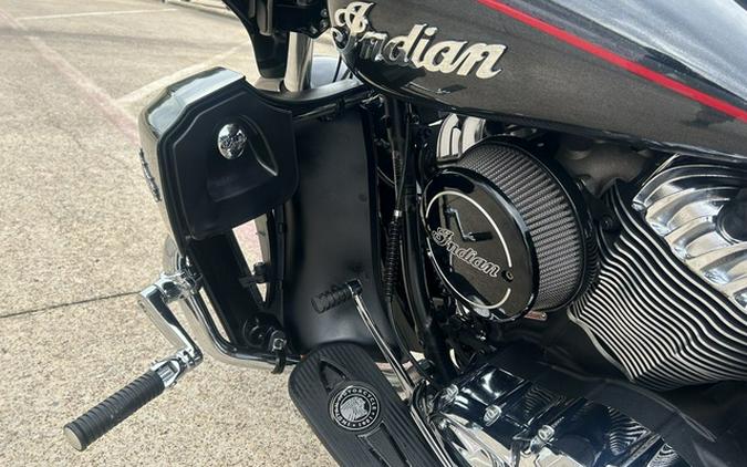 2020 Indian Roadmaster Elite Thunder Black Vivid Crystal Ove