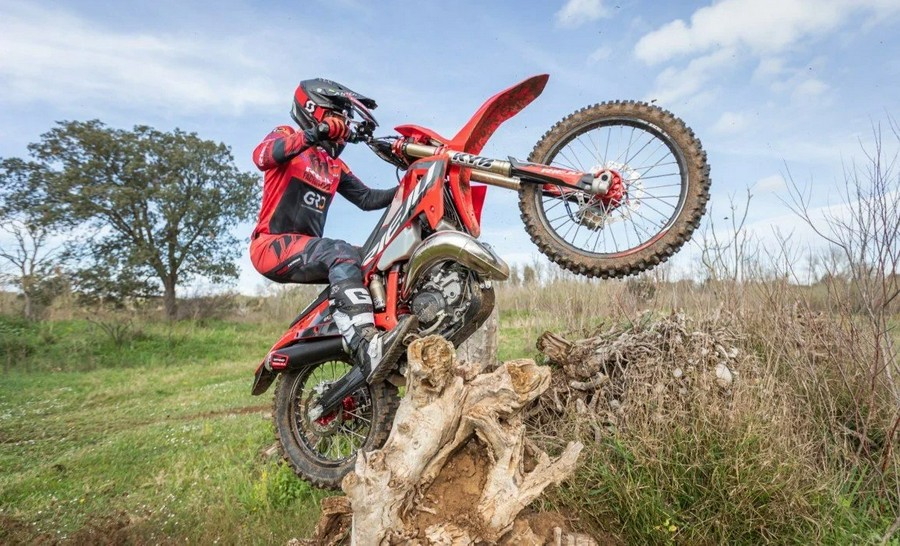 2026 Rieju MR PRO 300i