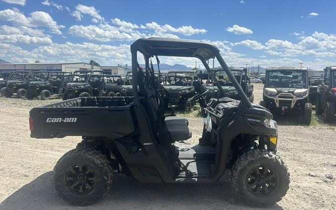 2024 Can-Am® Defender DPS HD9 Timeless Black