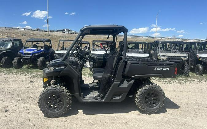 2024 Can-Am® Defender DPS HD9 Timeless Black