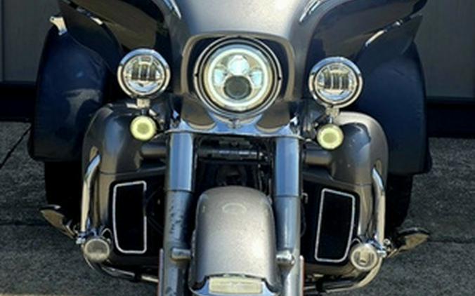 2017 Harley-Davidson Trike FLHTCUTG - Tri Glide Ultra