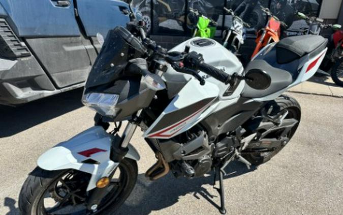 2022 Kawasaki Z400 ABS