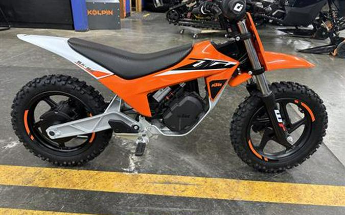 FIRST LOOK! THE ALUMINUM FRAMED 2024 KTM SX-E 2 IS COMING SOON