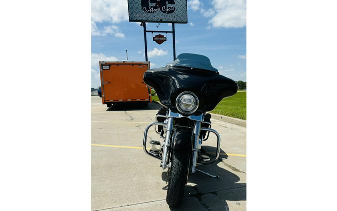 2011 Harley-Davidson® FLHX STREET GLIDE