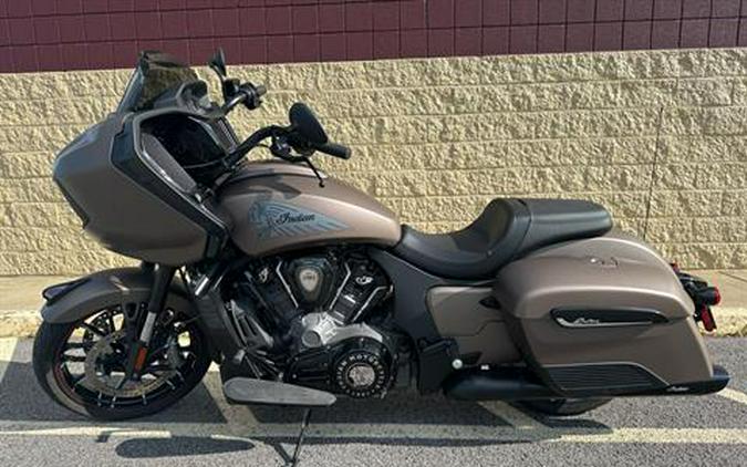 2021 Indian Motorcycle Challenger® Dark Horse®