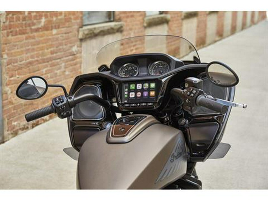 2021 Indian Motorcycle Challenger® Dark Horse®