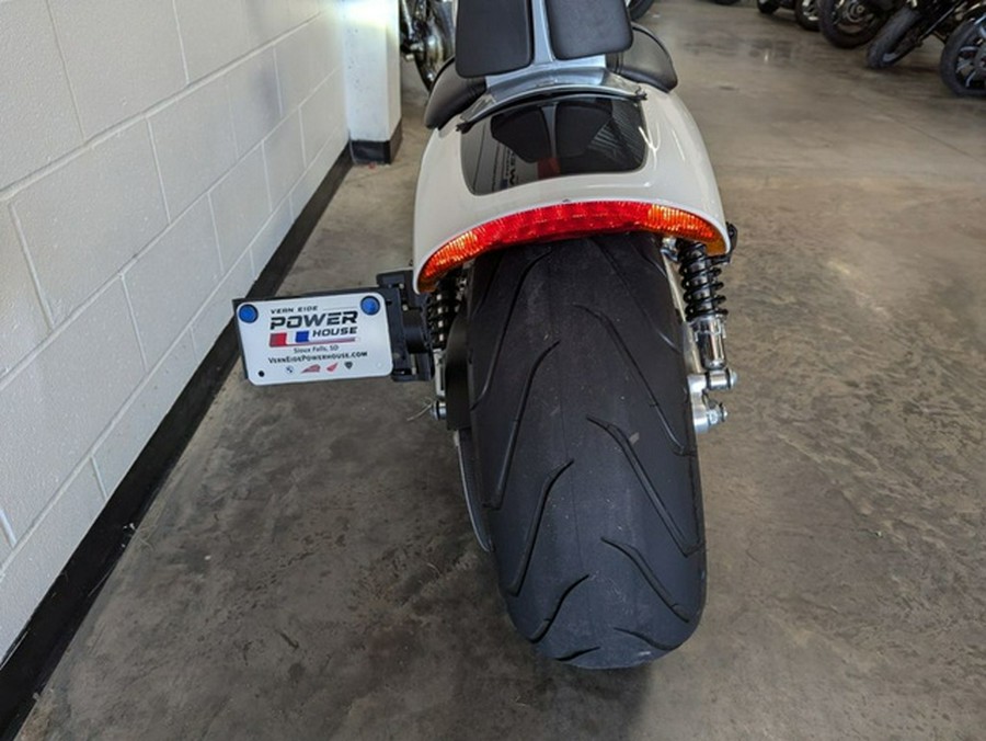 2016 Harley-Davidson V-Rod VRSCF - Muscle