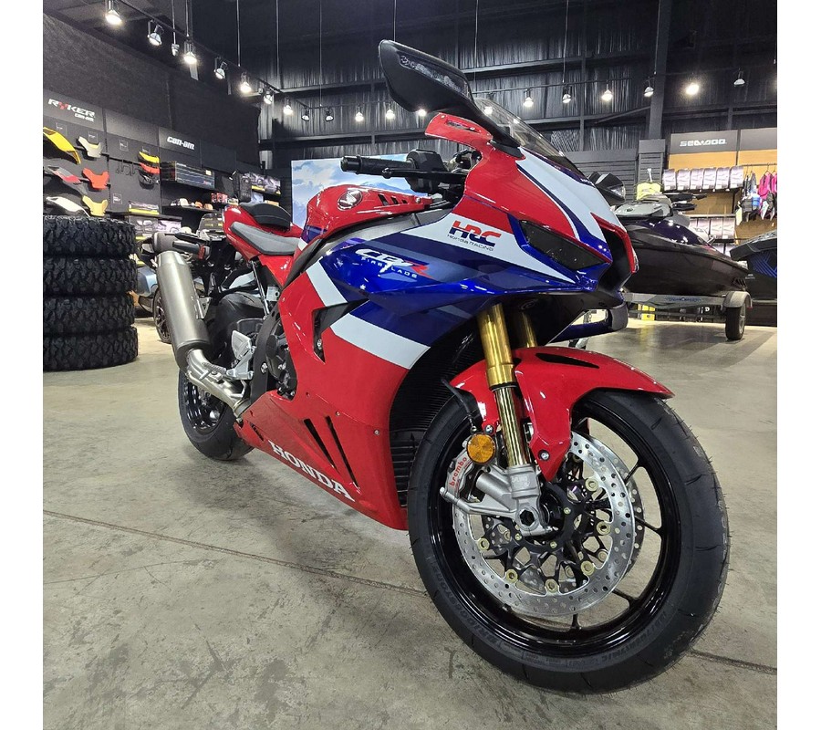 2026 Honda CBR1000RR-R Fireblade SP