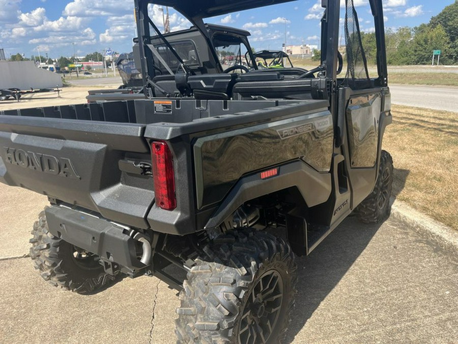 2026 Honda Pioneer 1000 Deluxe