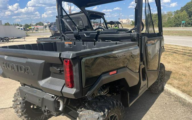 2026 Honda Pioneer 1000 Deluxe