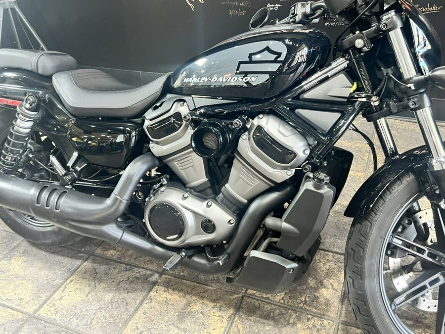 RH975 2022 Nightster™