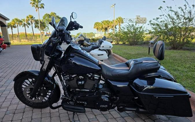 2019 Harley-Davidson® FLHRXS - Road King® Special