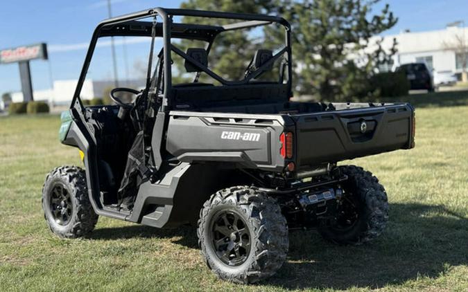 2026 Can-Am Defender HD7