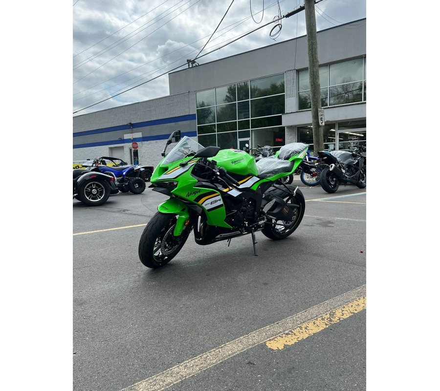 2025 Kawasaki Ninja® ZXT-6R ABS KRT Edition